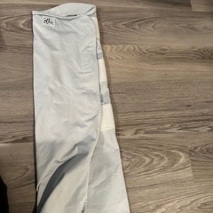 Ollie swaddle light grey